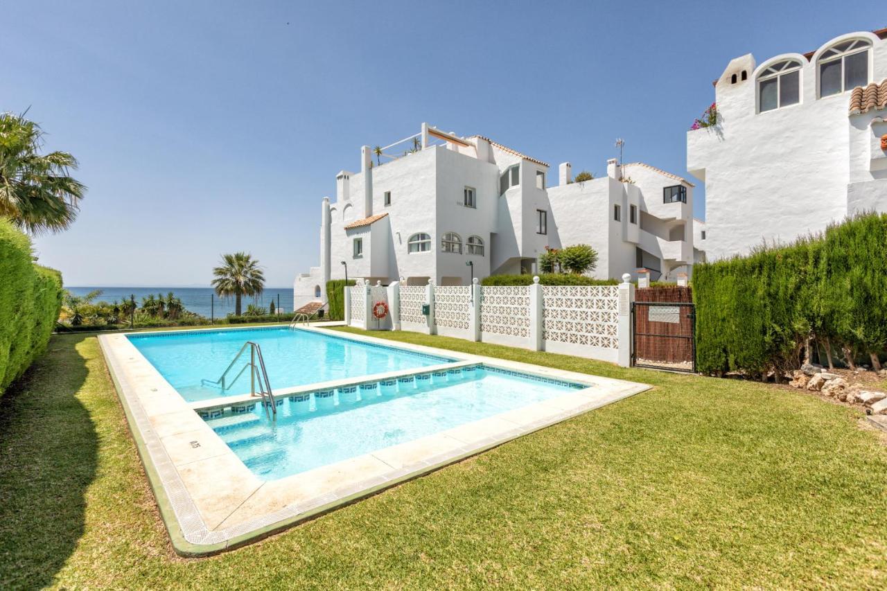 Апартаменти Front Sea View Penthouse Естепона Екстер'єр фото